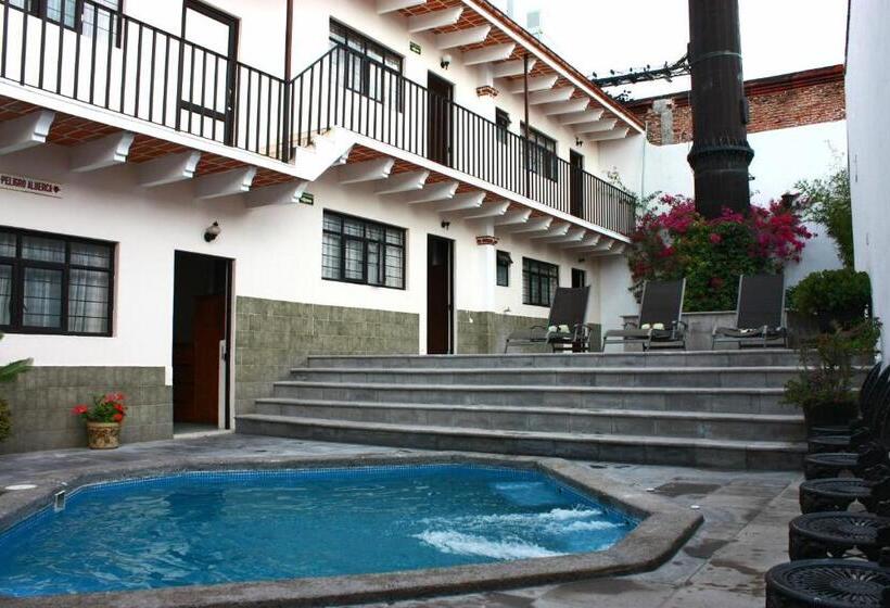 هتل Casa Blanca Tequisquiapan