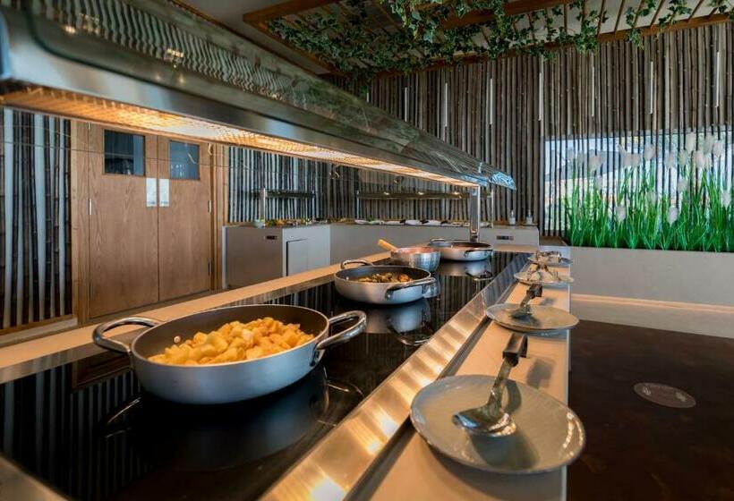 هتل Cavo Zoe Seaside