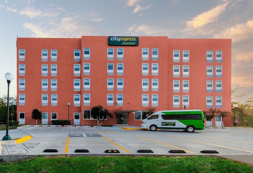 Fotos del hotel City Express Junior Tuxtla Gutierrez Poliforum: 1 Fotos del hotel City Express Junior Tuxtla Gutierrez Poliforum: 1
