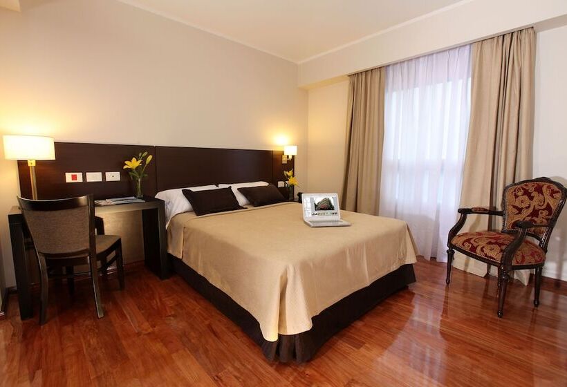 Fotos del hotel Europlaza Hotel & Suites:  6