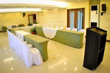 Fersal Hotel Kalayaan, Quezon City