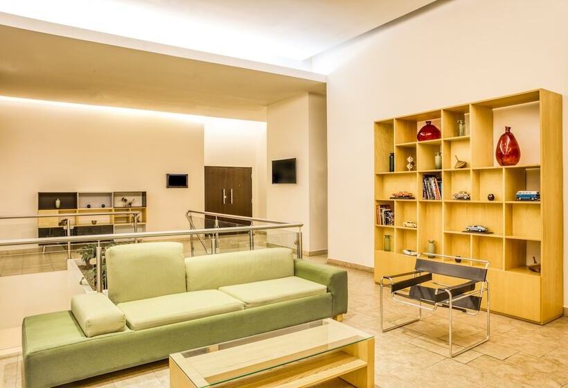 Отель Fiesta Inn Zacatecas