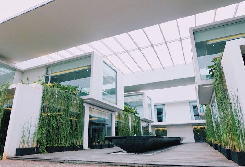 Fotos del hotel Fm7 Resort Hotel - Jakarta Airport:  14