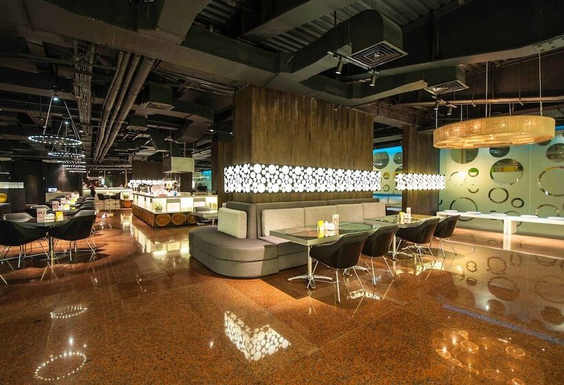 Fotos del hotel Fm7 Resort Hotel - Jakarta Airport:  8
