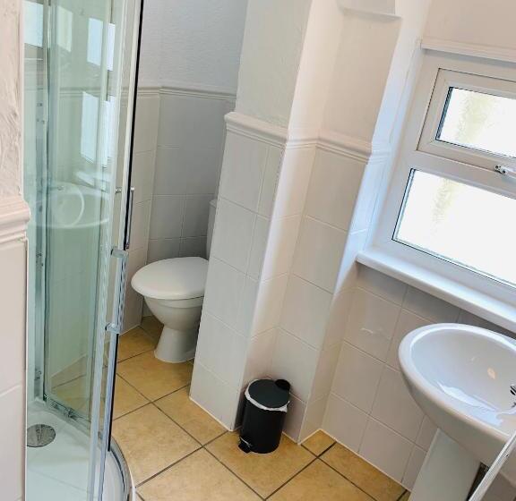 فندق Gumfreston Guest House