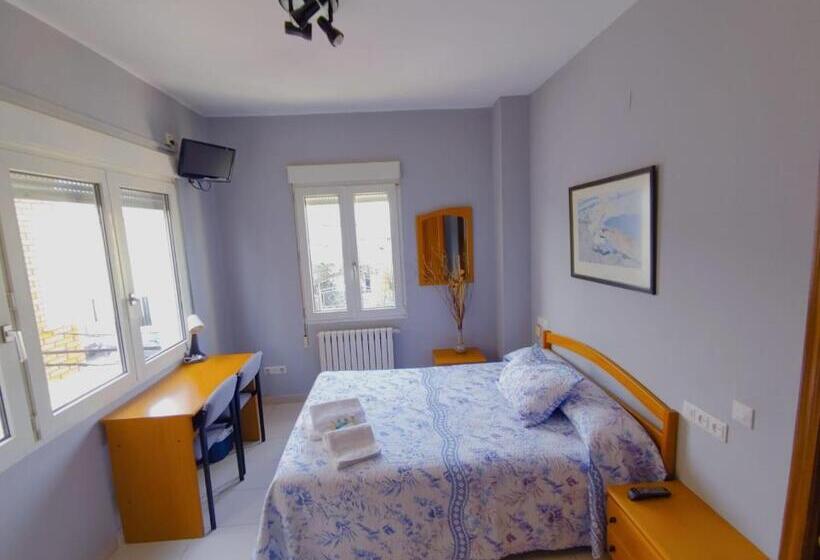 هتل Hostal Monteclaro