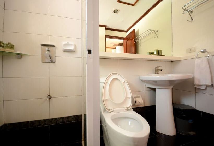 Отель Ipil Suites El Nido