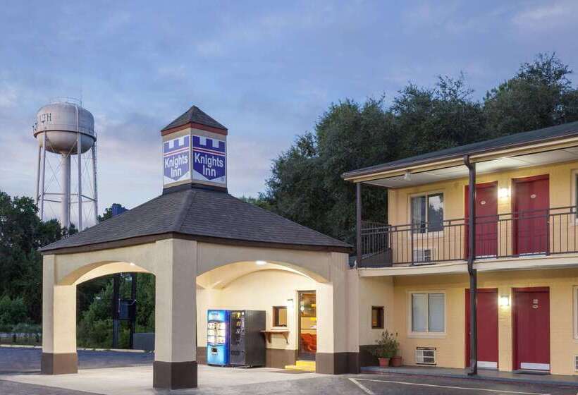 בית מלון כפרי Knights Inn Point South Yemassee