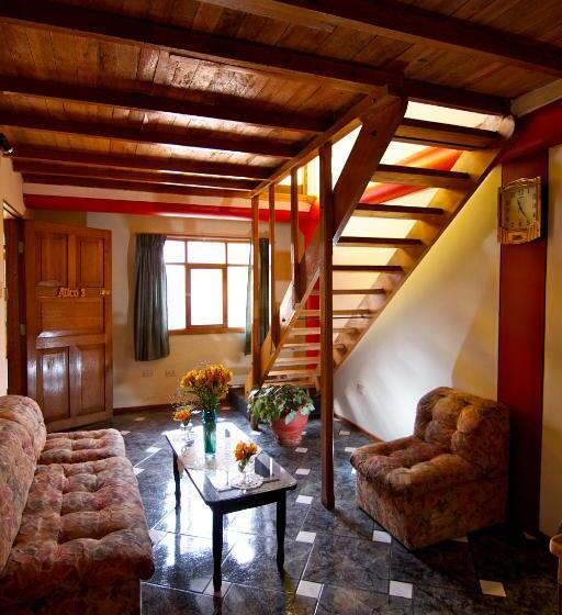 هتل Los Aticos B&b With Coworking
