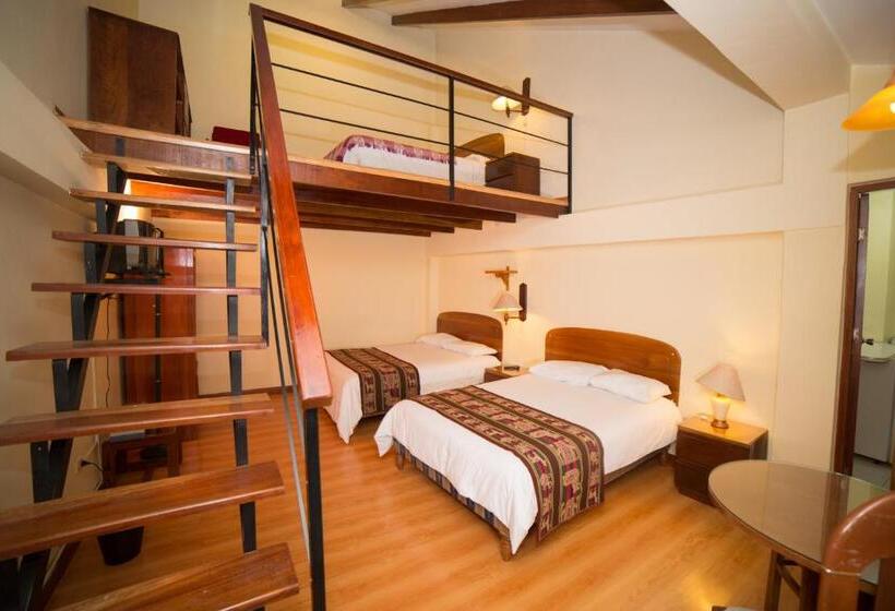 هتل Los Aticos B&b With Coworking