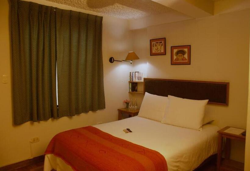 هتل Los Aticos B&b With Coworking