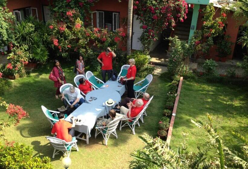 هتل New Pokhara Lodge   Pokhara Lakeside