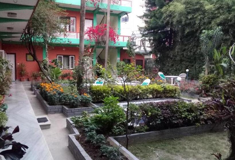 هتل New Pokhara Lodge   Pokhara Lakeside