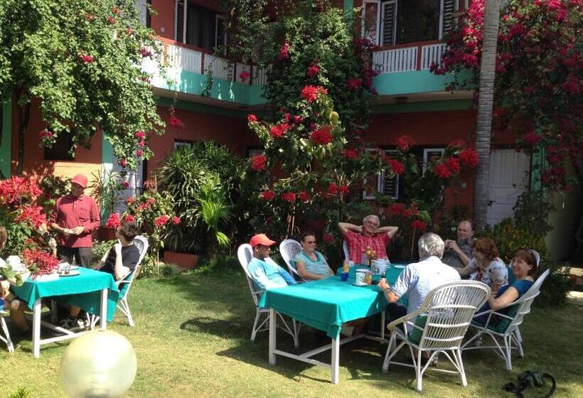 هتل New Pokhara Lodge   Pokhara Lakeside
