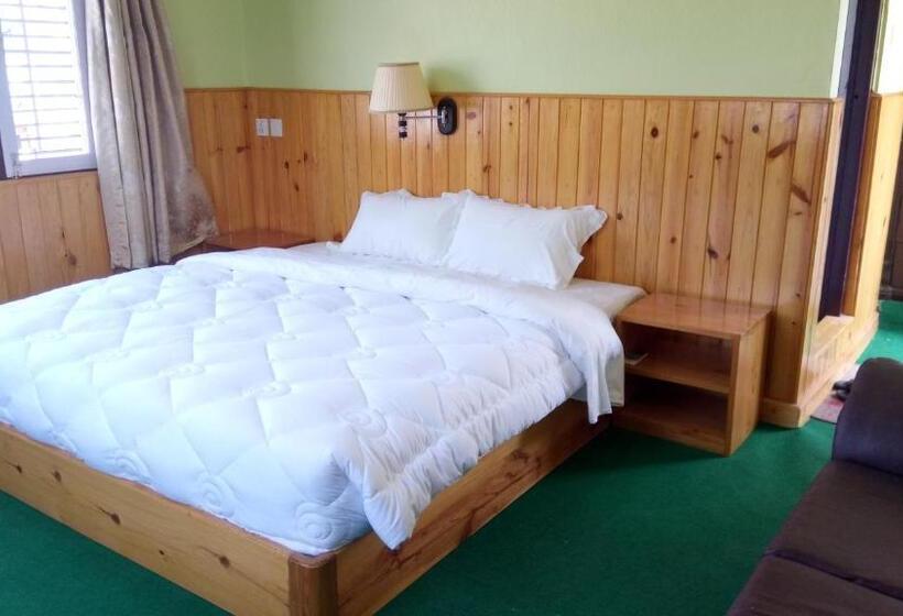 هتل New Pokhara Lodge   Pokhara Lakeside