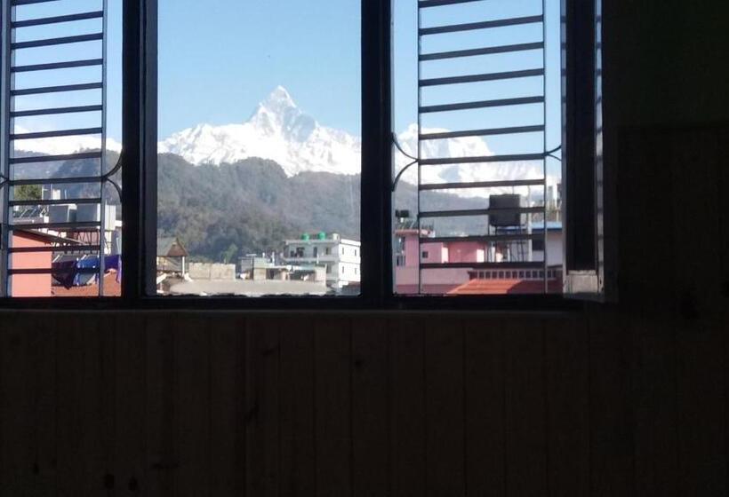 هتل New Pokhara Lodge   Pokhara Lakeside