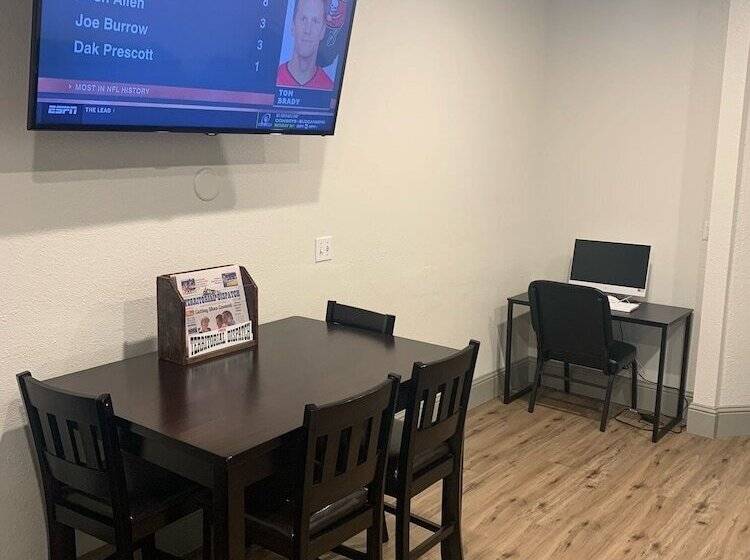 בית מלון כפרי Quality Inn Yuba City Marysville