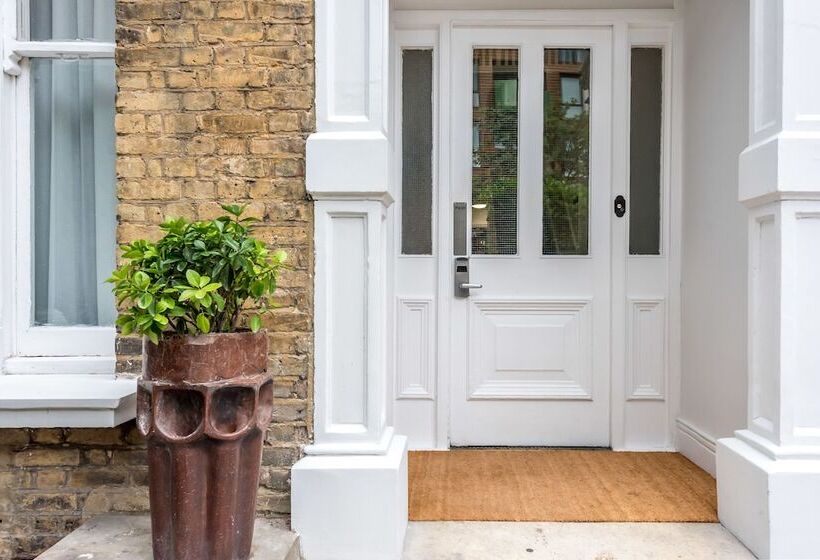 Fotos del hotel Queens Drive Hotel At Finsbury Park:  20