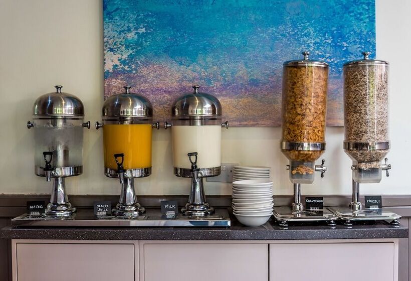 Fotos del hotel Queens Drive Hotel At Finsbury Park:  26