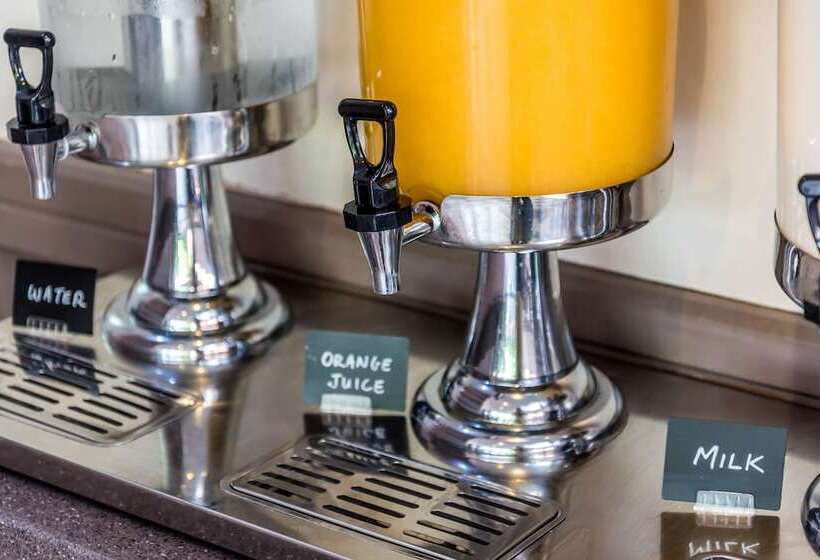 Fotos del hotel Queens Drive Hotel At Finsbury Park:  5