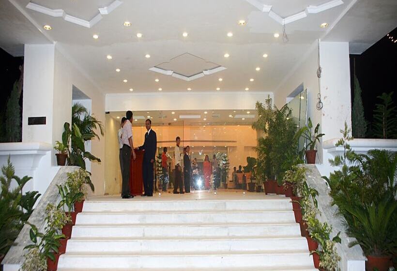 هتل Royal Sarovar Portico Siliguri