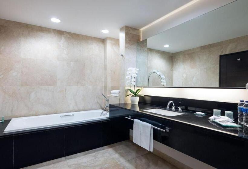 هتل Santika Bogor