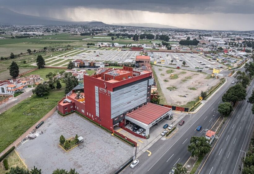 هتل Suites Inn La Muralla Metepec