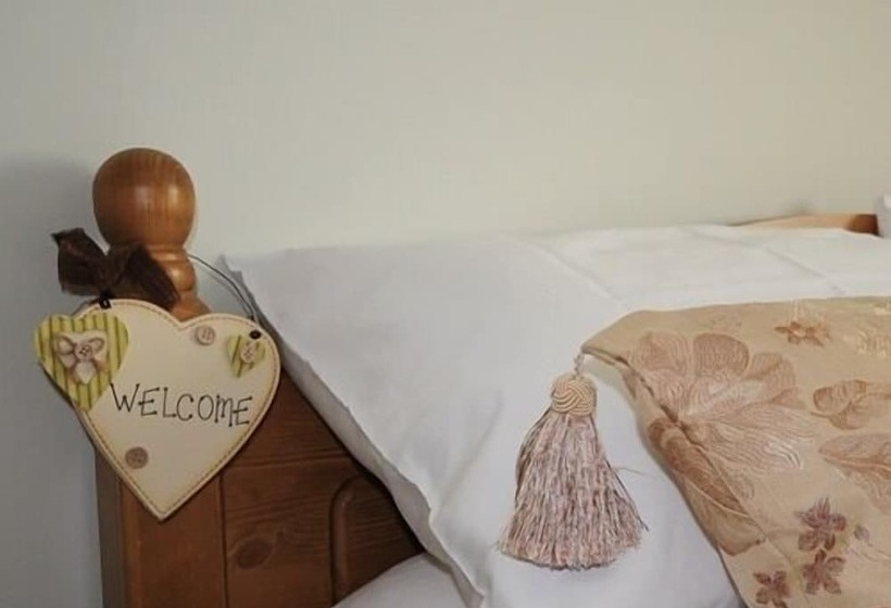 Отель The Five Dials Inn