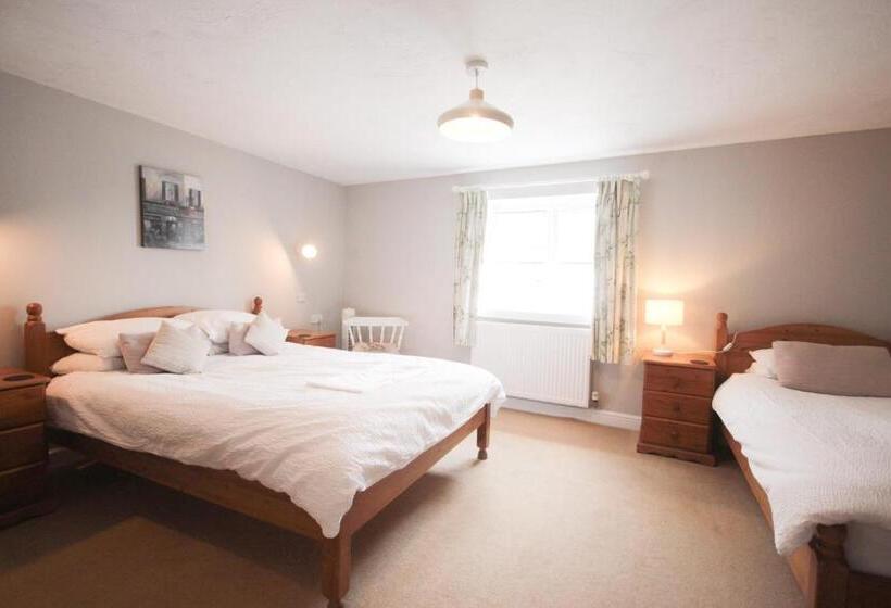 Отель The Five Dials Inn