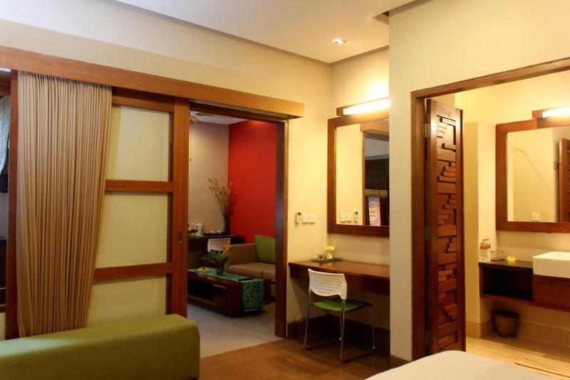 هتل The Green Zhurga Suite