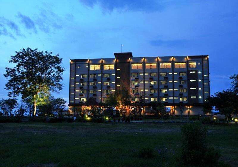 Fotos del hotel The Jayakarta Suites Komodo Flores:  30