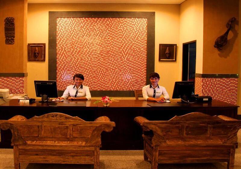 Fotos del hotel The Jayakarta Suites Komodo Flores:  24