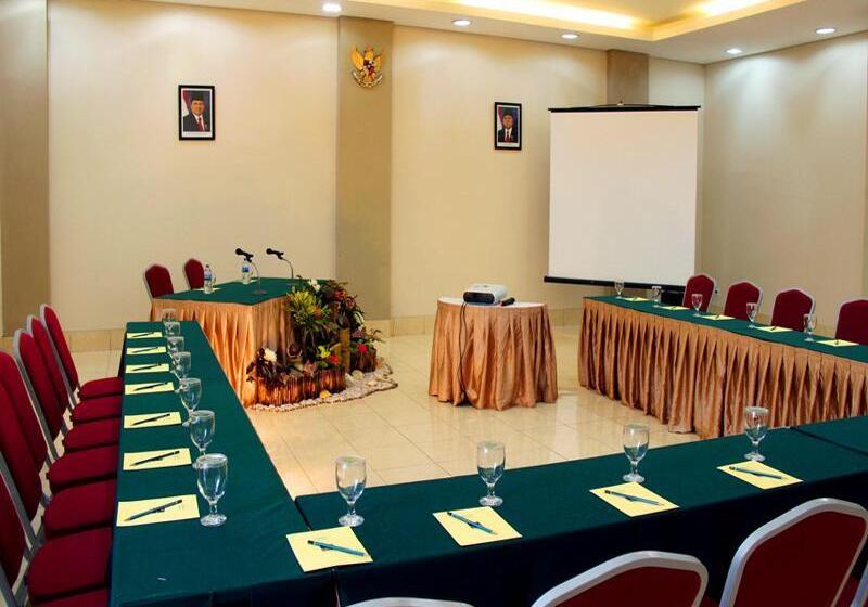 Fotos del hotel The Jayakarta Suites Komodo Flores:  31