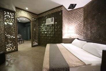هتل Victoria Court North Edsa Caloocan