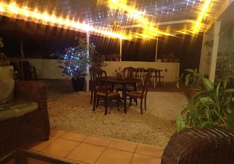 Le Cactus Guest House