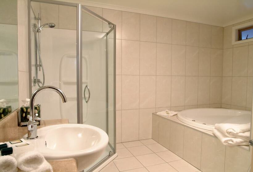 مُتل Emerald Spa Motor Inn