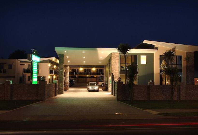 مُتل Emerald Spa Motor Inn