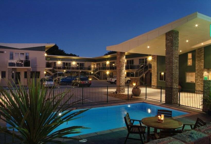 مُتل Emerald Spa Motor Inn