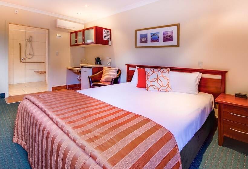 مُتل Emerald Spa Motor Inn