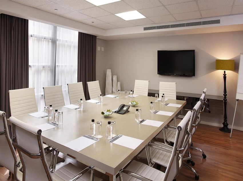 בית מלון כפרי The Capital 20 West