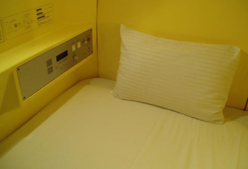 Capsule Hotel Capsule & Sauna Ikebukuro Plaza