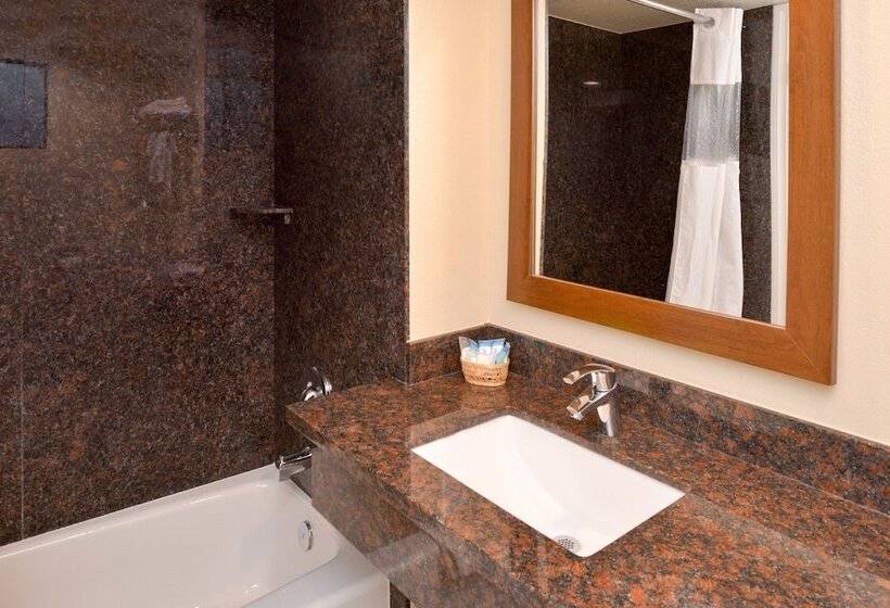 בית מלון כפרי Bay View Inn   Morro Bay