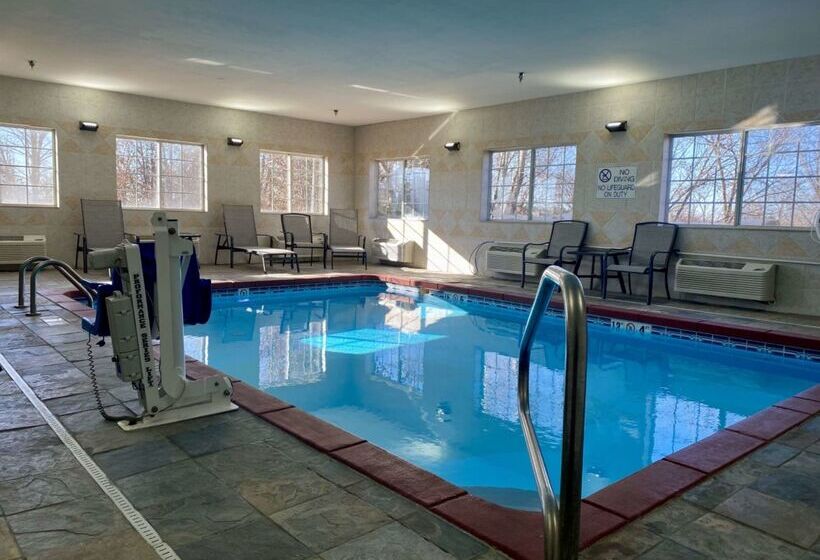 هتل Best Western Emporia Inn