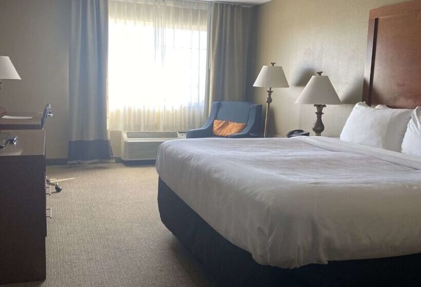 هتل Best Western Emporia Inn