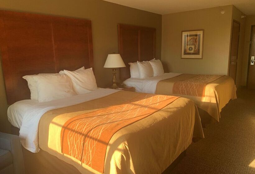 هتل Best Western Emporia Inn