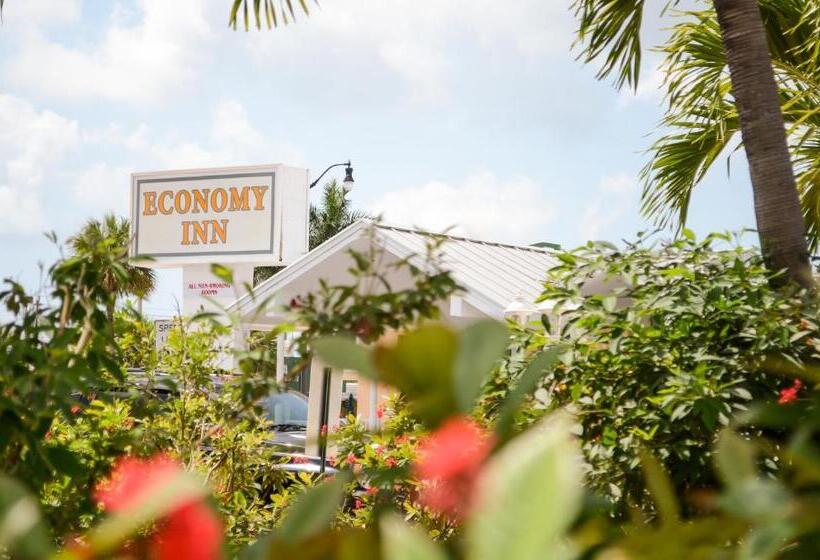 בית מלון כפרי Economy Inn