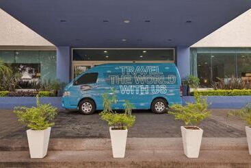 هتل Hampton Inn By Hilton Guadalajara/expo