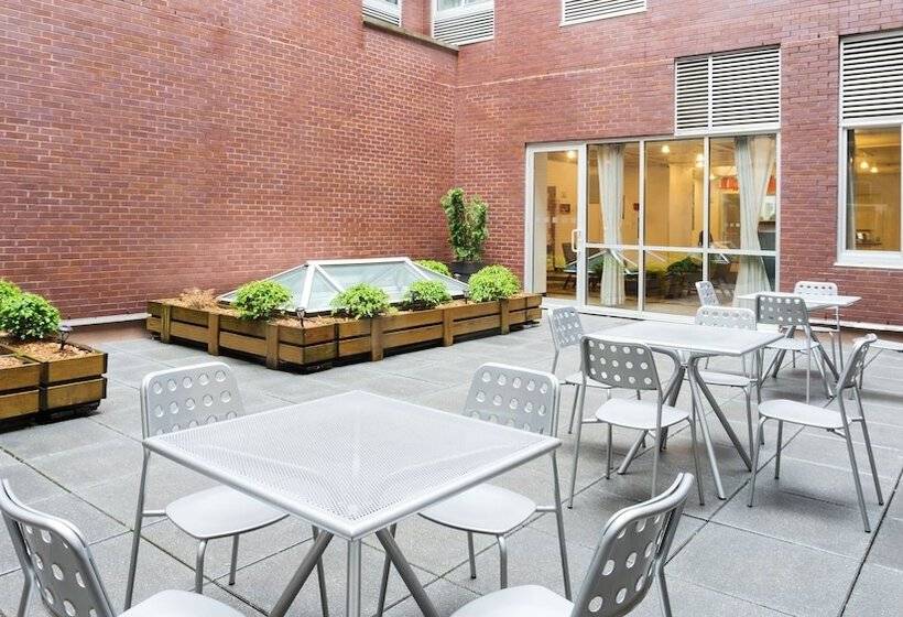 هتل Holiday Inn Lower East Side, An Ihg