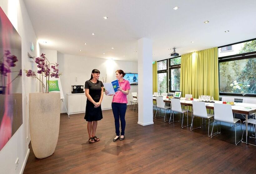 Fotos del hotel Ibis Styles Frankfurt City:  2
