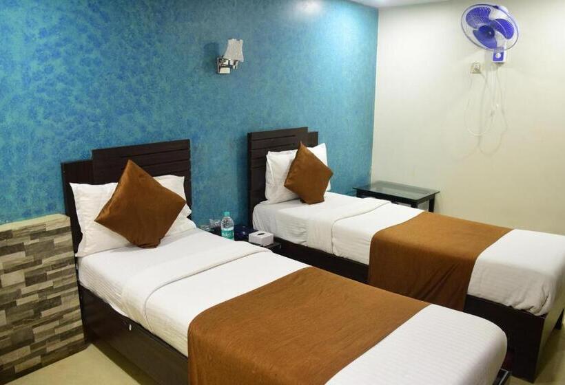 هتل K C Residency